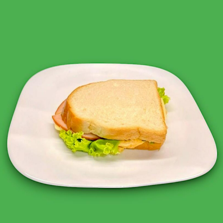 Pão, Patê de Frango, Presunto, Mussarela, Alface e Tomate