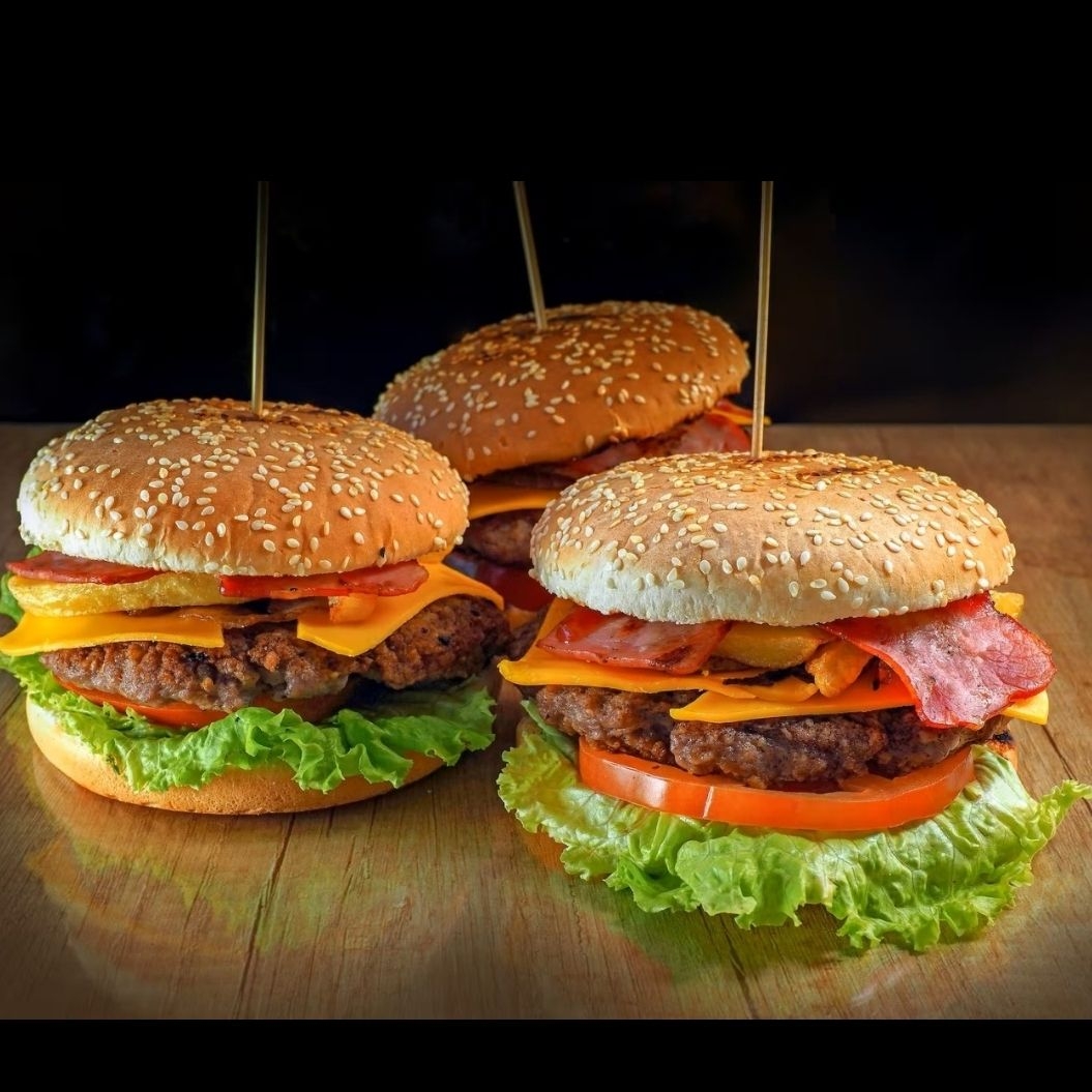 3 Burger Sencillas + 3 Papas Francesas