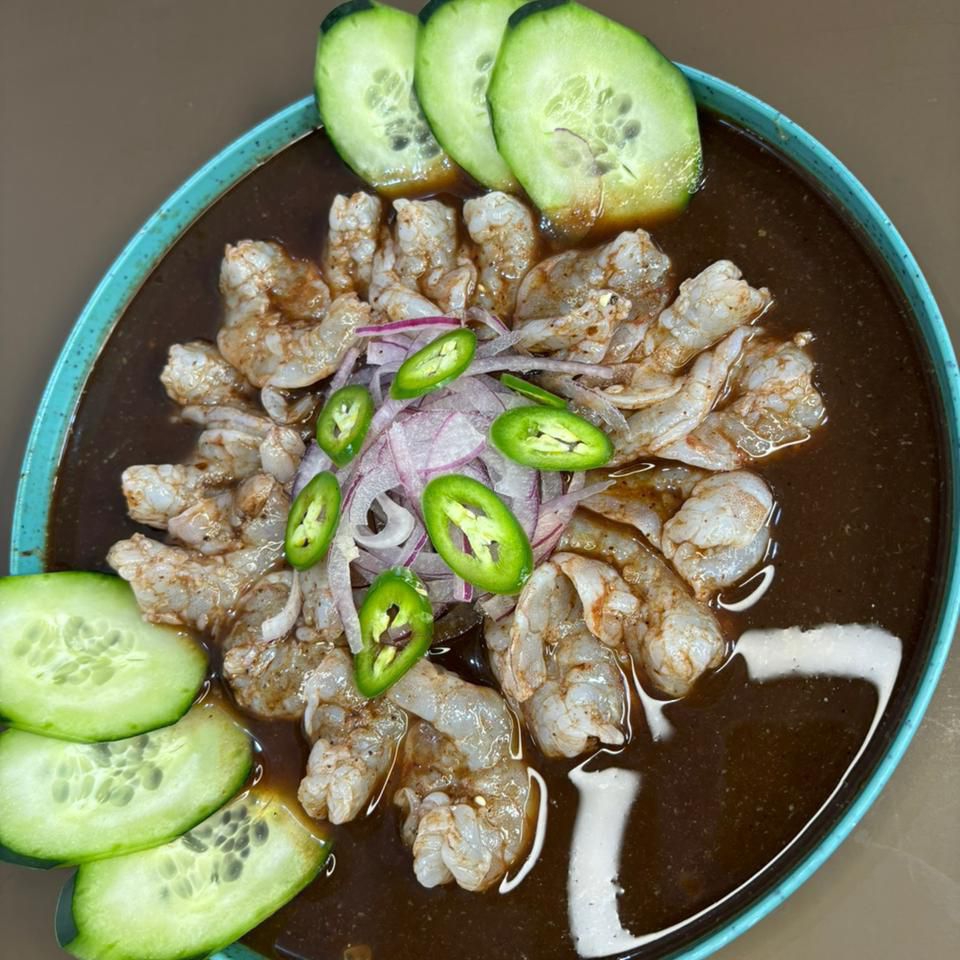 Aguachile Camarón Curtido en Salsas Negras