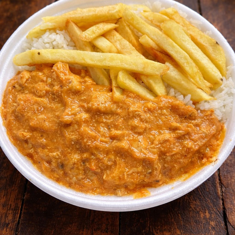 Acompanha : arroz branco e fritas