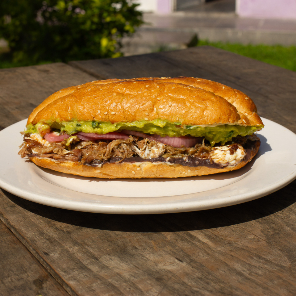 Torta de Barbacoa de Borrego