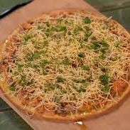 Muçarela, Frango, Creme de Leite e Batata Palha