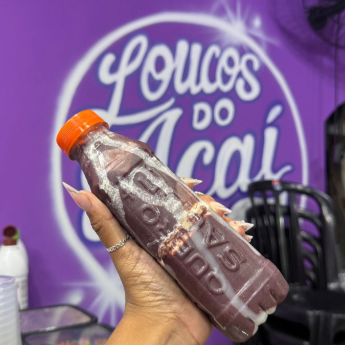 O verdadeiro Açaí Batido, sem conservantes. Aqui você monta o Açaí do seu jeito, com todos os complementos, pode adiciionar frutas, Nutella, e Ovomaltine.