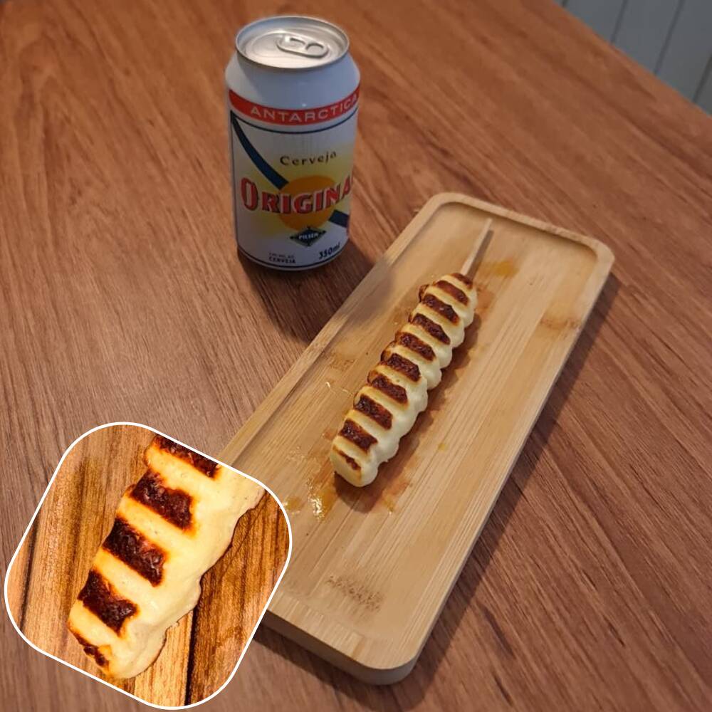 Espeto de queijo coalho tradicional, sem mandioca.