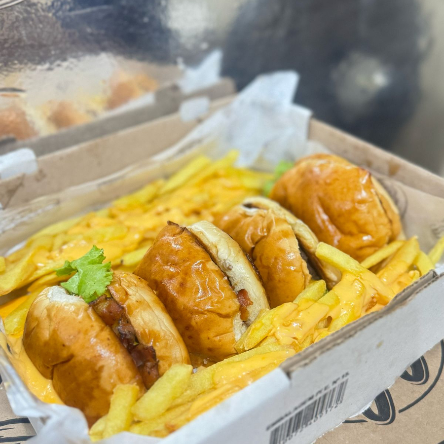 2 fome básica na cama de cheddar e refrigerante de 1litro