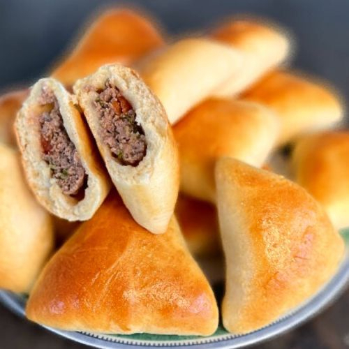 Um cento de mini assados.