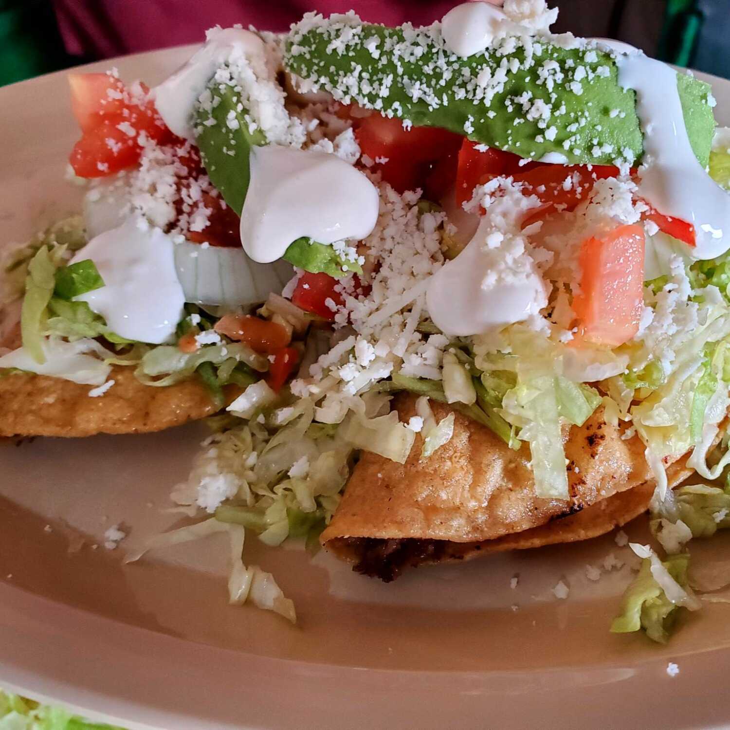 Orden de Taco Dorado + Soda MIRINDA Botella