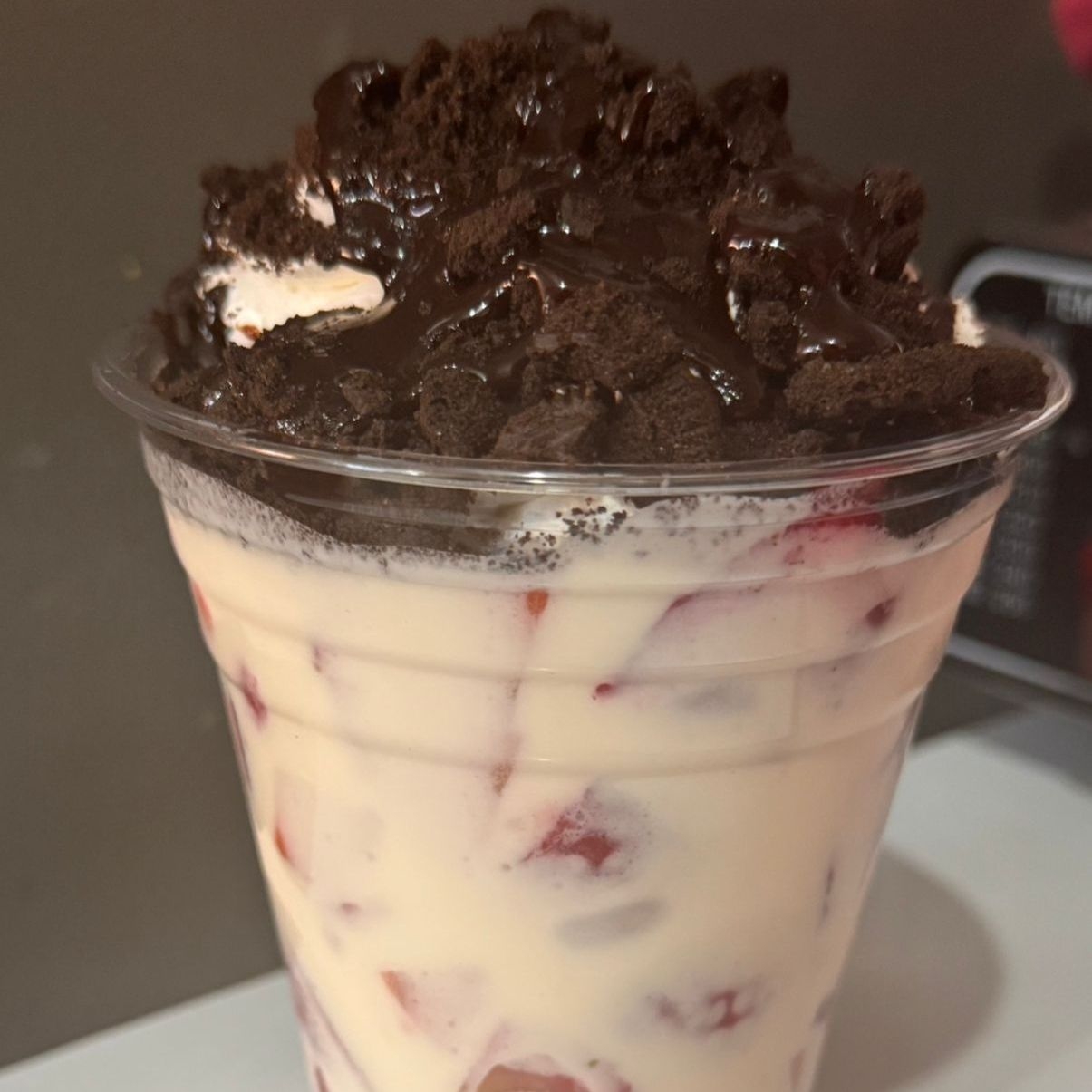 FRESAS CON CREMA 16 OZ
