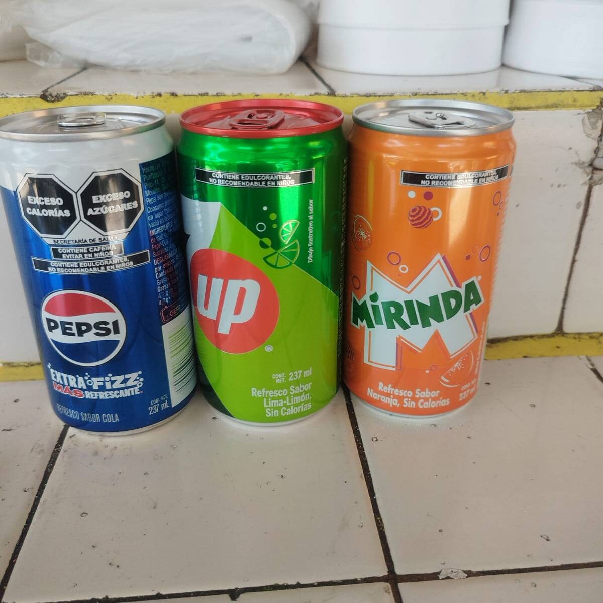 Refresco de la Familia PEPSI Lata 237
