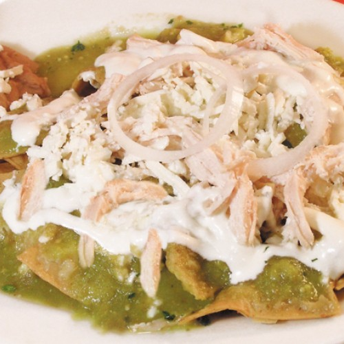Chilaquiles Verdes con Pollo Deshebrado