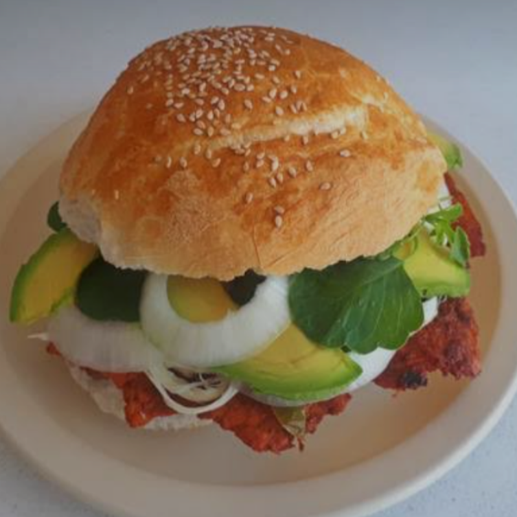 2 CEMITAS DE MILANESA + AGUA DEL DÍA