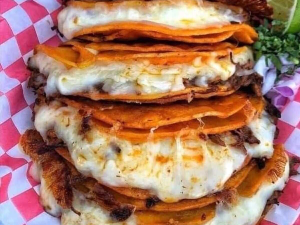 Tacos de Birria " La Mejor"