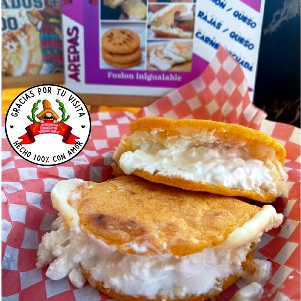 Arepa Venezolana 3 Quesos