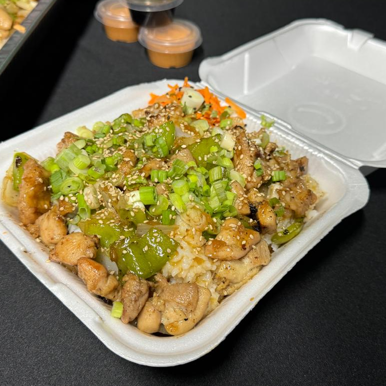 Combo Lux: Teriyaki + Cielo + Sushi Bola + Jaztea