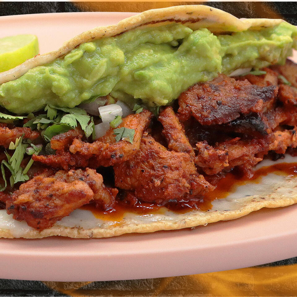 QUESADILLA DE CARNITAS (MAIZ)