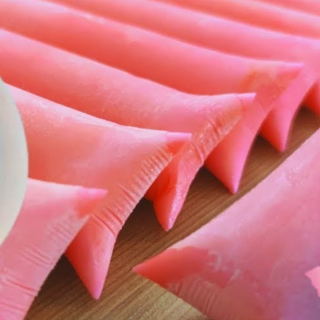 Prepare-se para ser transportado diretamente para sua infância! Geladinho sabor chiclete. Gostinho de quero mais! #geladinho #geladão #gelinho #dindim #juju #sorvete