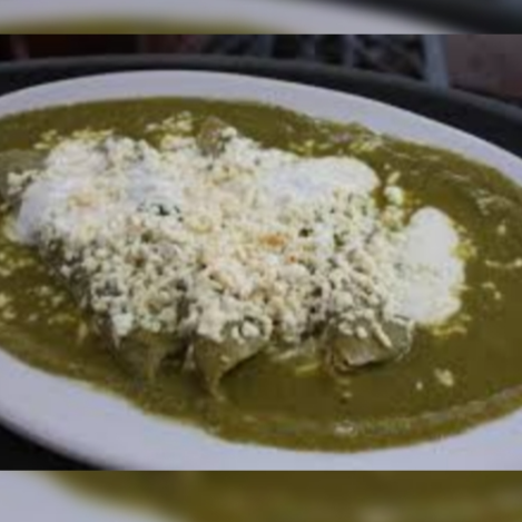 Enmoladas Verdes Chicas Rellenas de Pollo