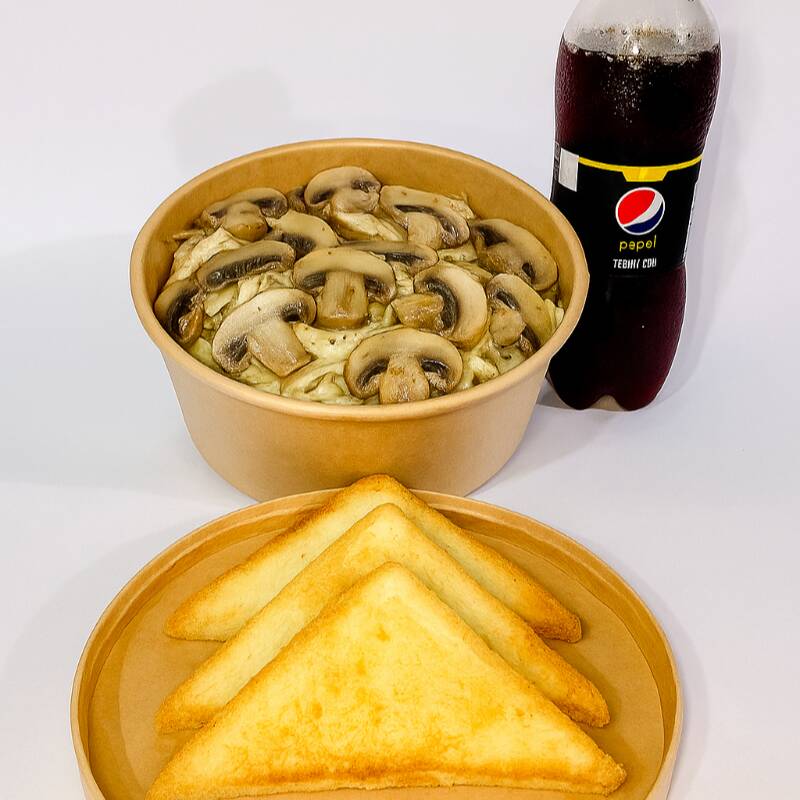 Pasta Pollo con Champiñones