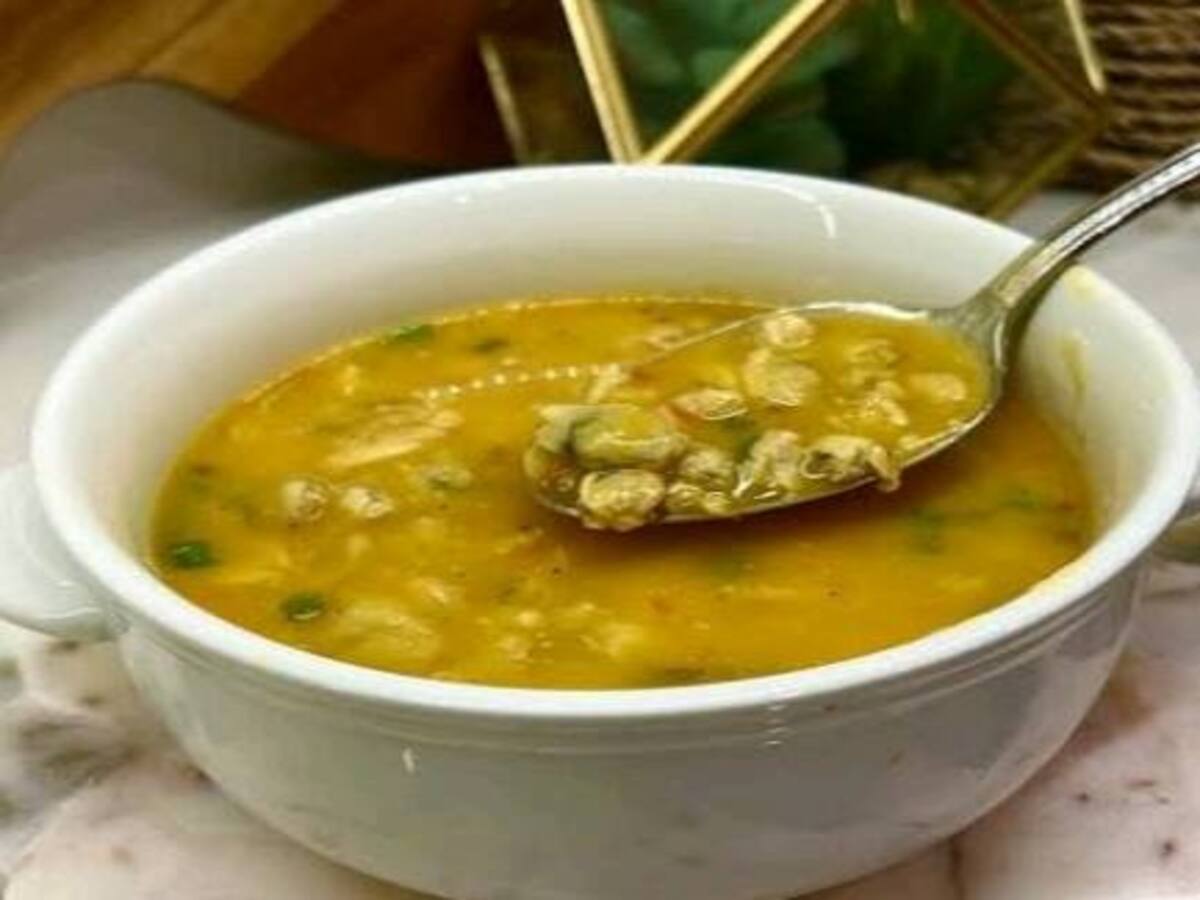 Se Deliciando Sopas E Caldos