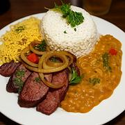 Apresentamos a nossa 'Calabresa Acebolada', um prato da categoria 'Marmitas Econômicas'. Essa iguaria é uma combinação perfeita de uma suculenta linguiça calabresa, ricamente acebolada, que traz um sabor inigualável ao prato. É harmoniosamente servida com um arroz soltinho, impecavelmente preparado, uma farofa irresistivelmente crocante que agrega textura e um delicioso feijão caseiro, cozido à perfeição. O prato tem um peso aproximado de 500g, sendo ideal para uma refeição completa para uma pessoa. Delicie-se com essa opção econômica, mas sem abrir mão do sabor. #Calabresa #Econômica #Baratinho.