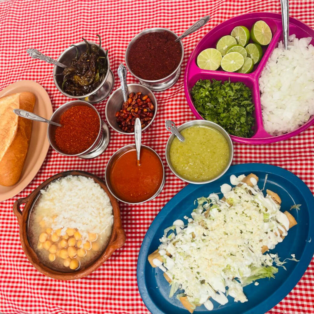 Flautas de Pollo (3) 18cm C/u