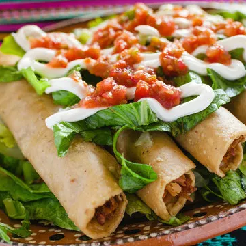 FLAUTA CON CARNE DESHEBRADA
