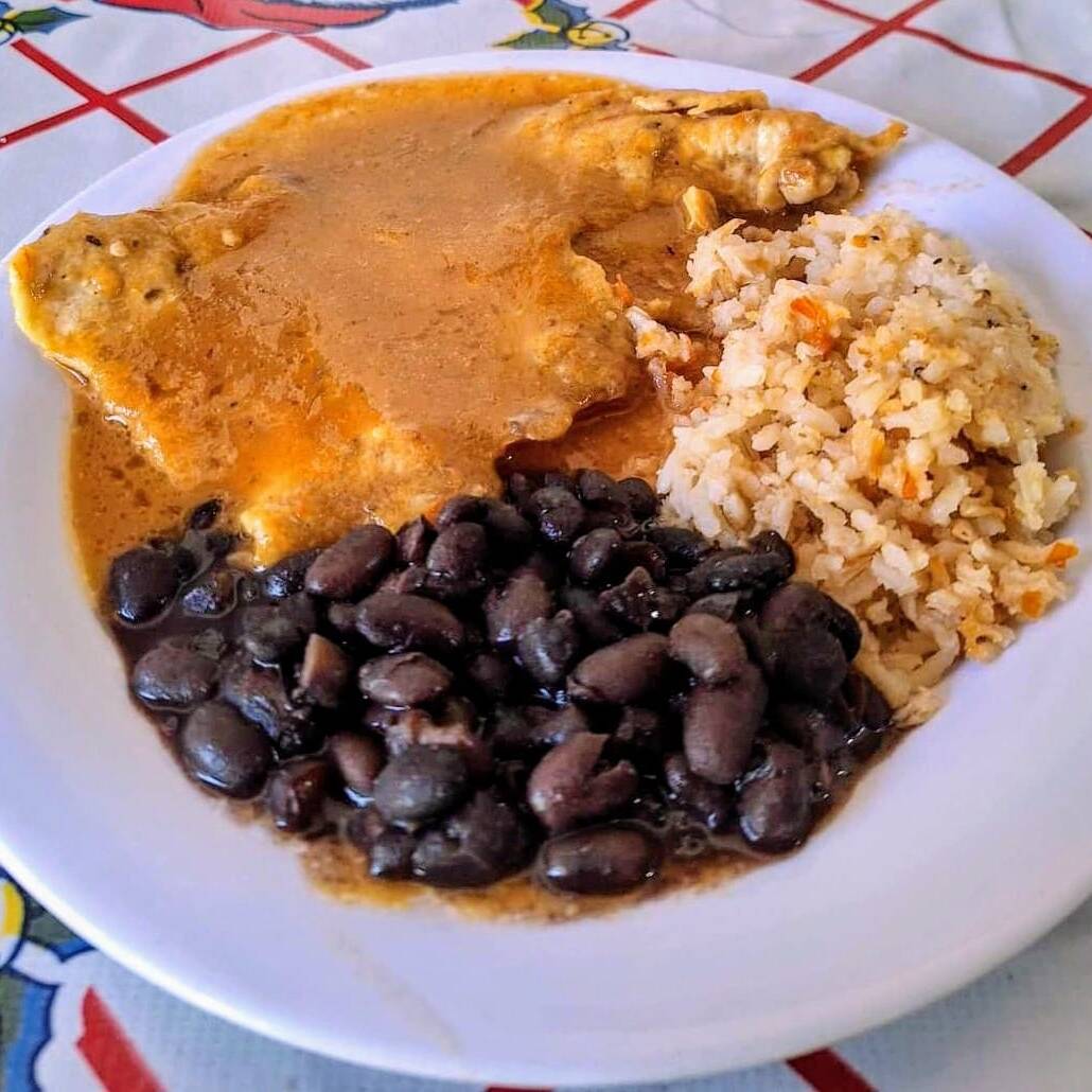 Pechuga de Pollo en Salsa de Tomate