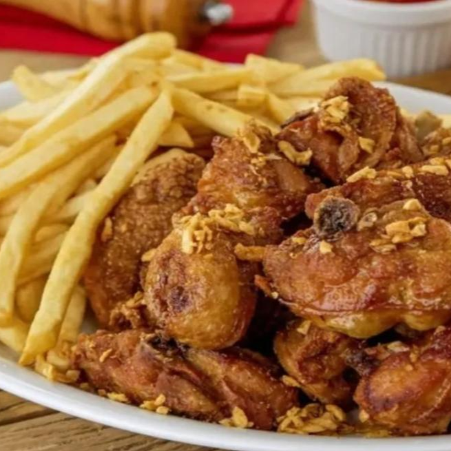 300g de batata + 500g kg de frango a passarinho