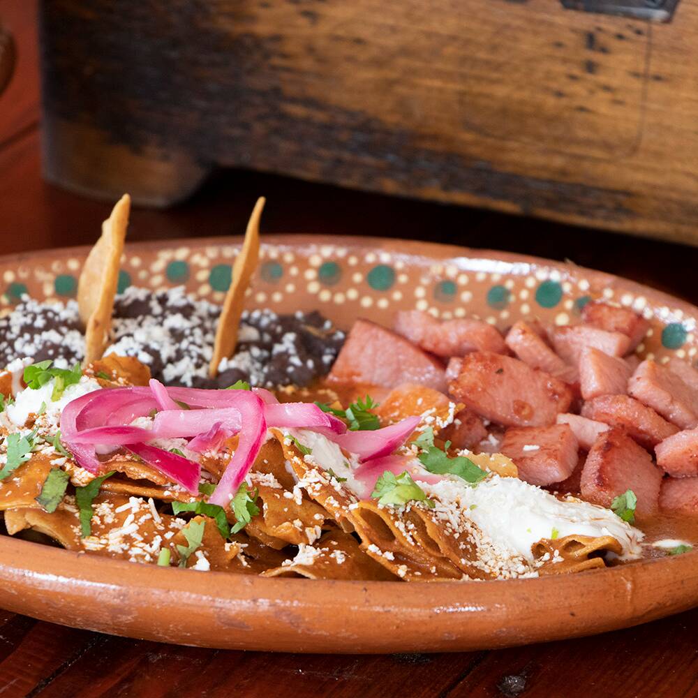 Chilaquiles con chorizo para asar