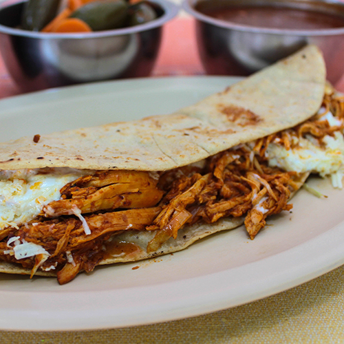 2QUESADILLAS QUESO Y CHICHARRÓN+2 GORDITAS QUESO