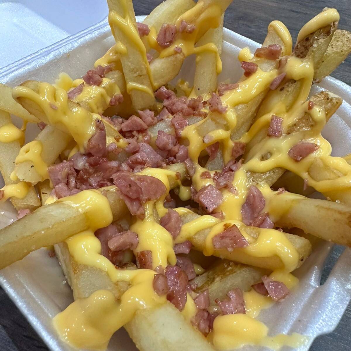 Papas con Queso y Tocino