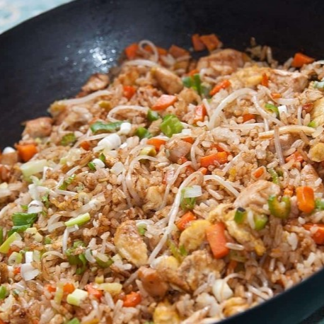Arroz Frito + Carne de Res + Papitas Fritas