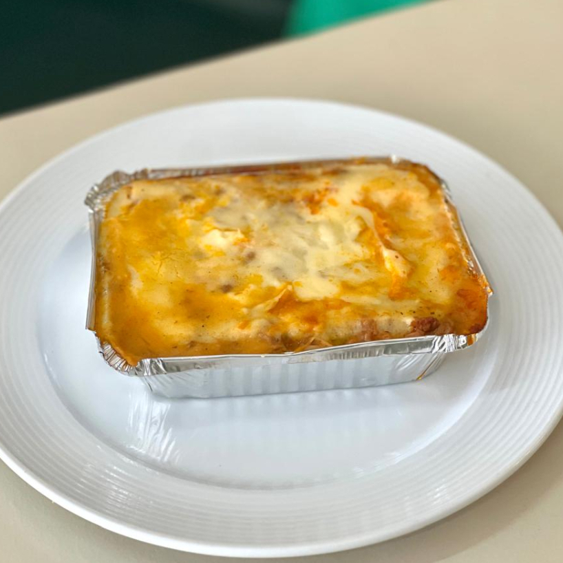 Lasanha tradicional de carne com queijo