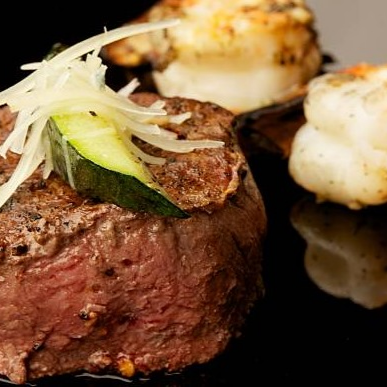 FILETE MIGNON CON CAMARONES