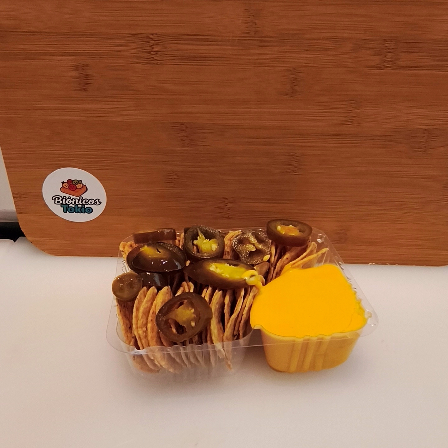 NACHOS CON QUESO AMARILLO