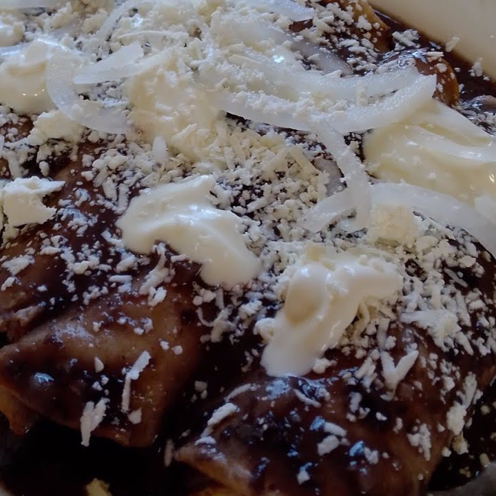 ENFRIJOLADAS RELLENAS