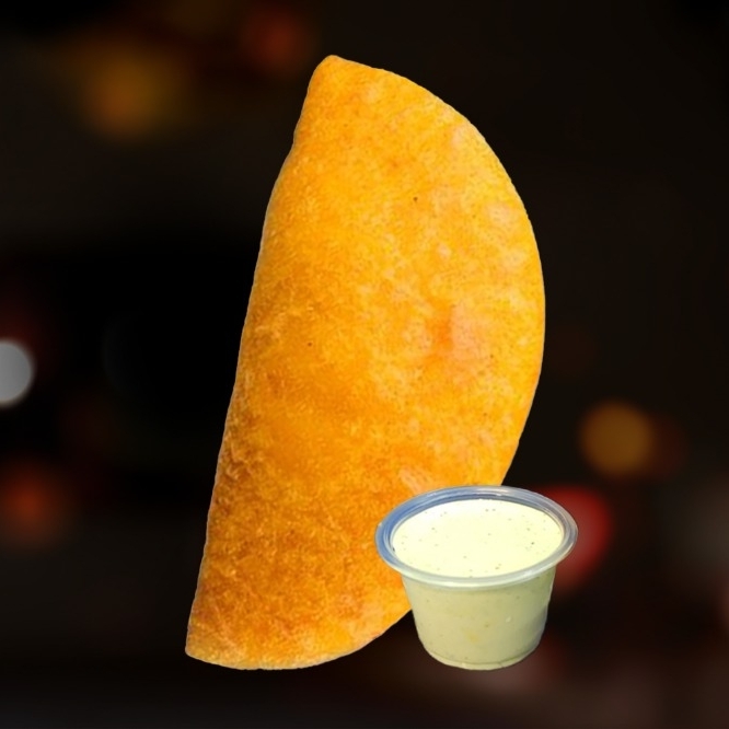Empanada de Queso y Salsa de Ajo