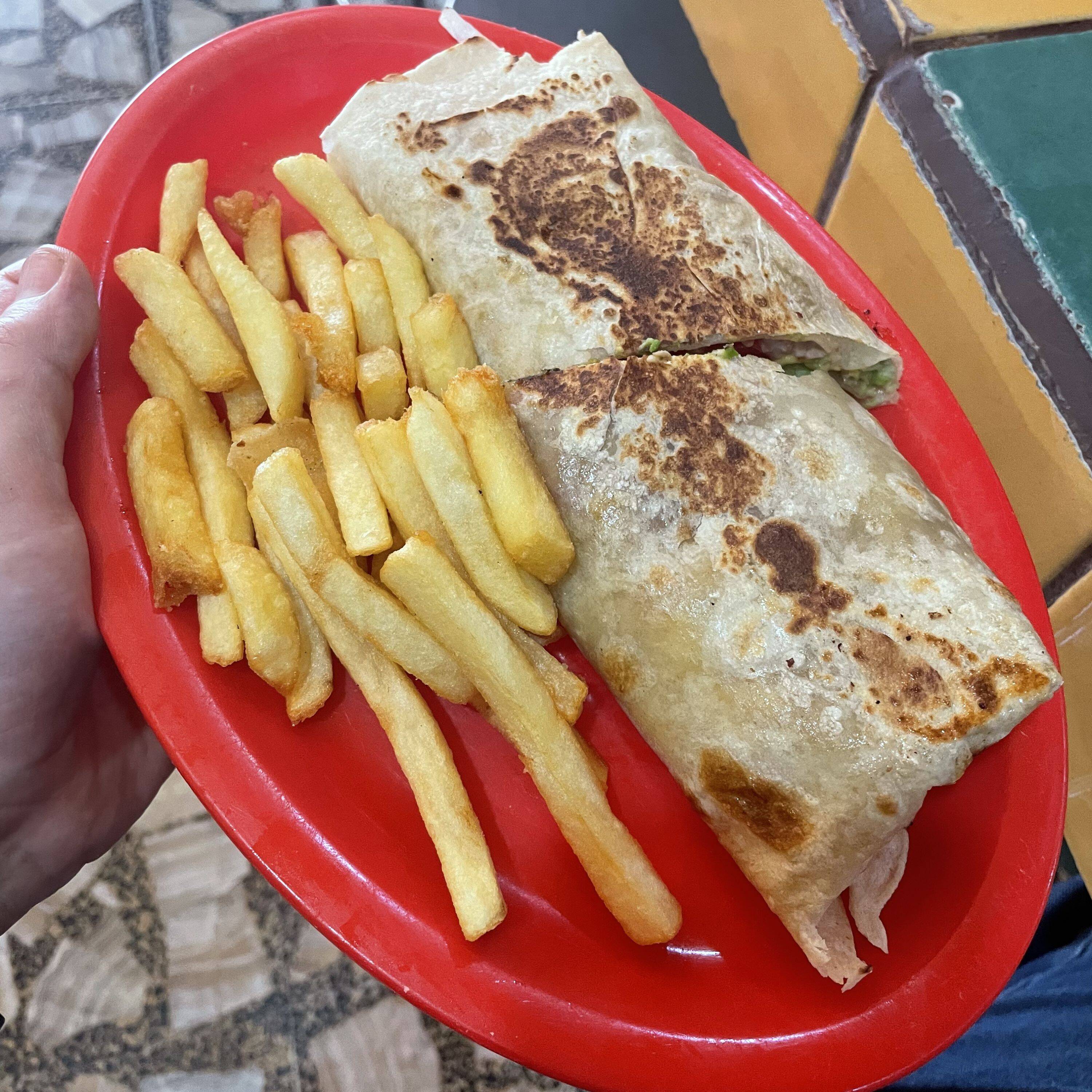 Burrito de Cochinita con Papas a la Francesa