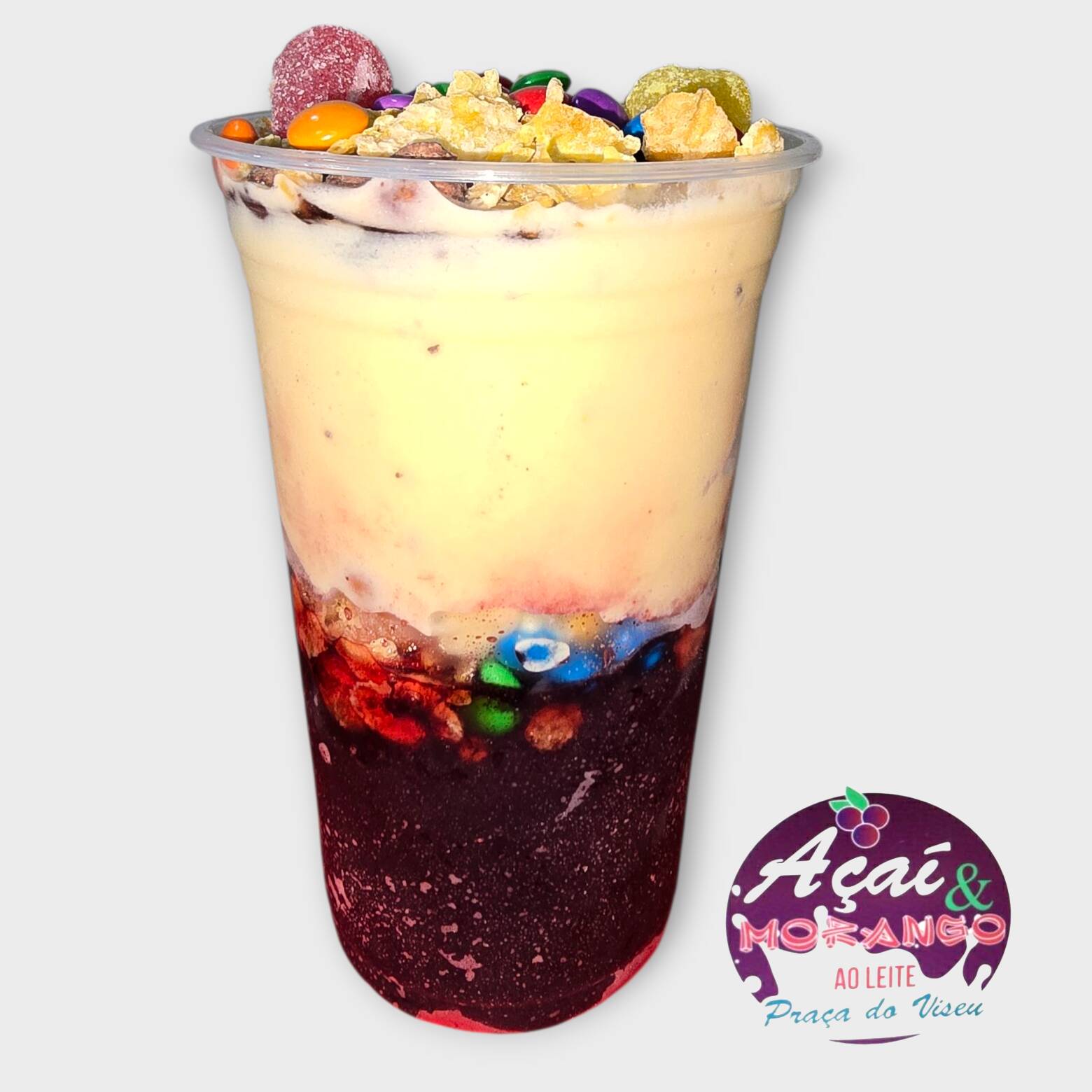 Neste valor está incluído: 2 caldas, 4 acompanhamentos. Os acompanhamentos e caldas são enviados no mesmo copo. Temos opções de ingredientes extra que vão separados. Enviamos no copo Pp (não é copo térmico).