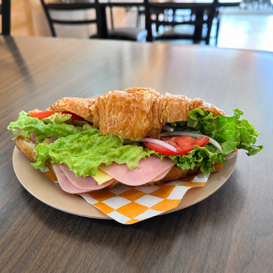 Croissant De Jamón De Pavo