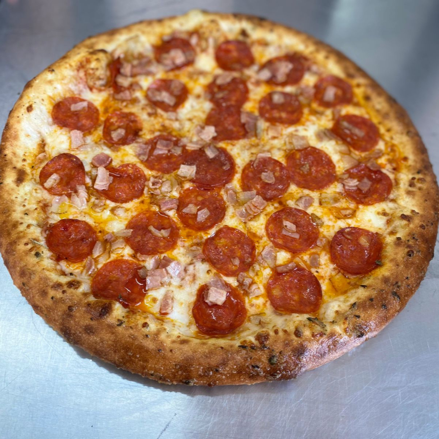 Pizza Pepperoni y Tocino.