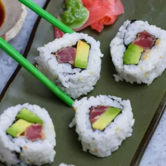 Sushi Maguro Roll