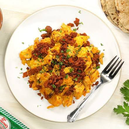 Huevos con Chorizo