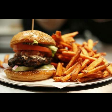 Porch Burguer con papas