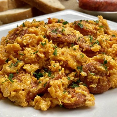 Huevos Revueltos Con Chorizo Regional