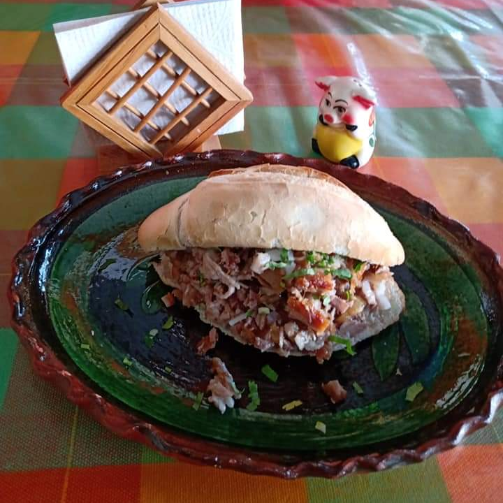 Torta de Carnitas de maciza
