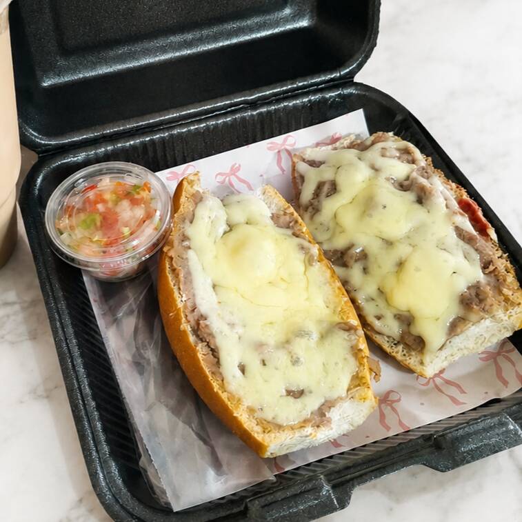 Molletes Caseros