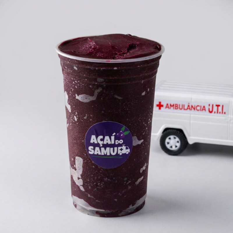 Açaí Super Cremoso Puro, Servido No Ponto Perfeito Para Destacar Todo O Sabor Intenso E Marcante Do Verdadeiro Açaí. Ideal Para Quem Ama A Experiência Original.