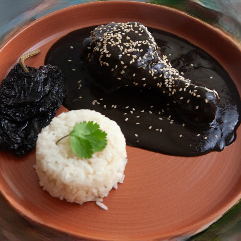 Mole Negro de Pollo