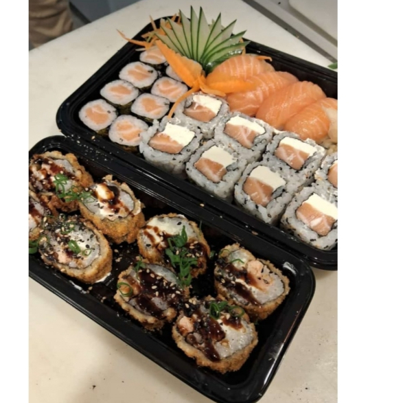 8 uramaki Filadélfia 8-hossomaki 8 hot filadelfia 4 niguiri de Salmão